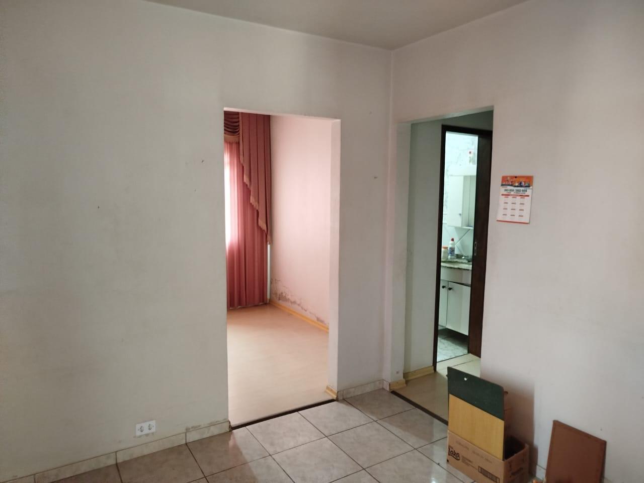 Terreno 330m² com Duas Casas - Colombo, PR