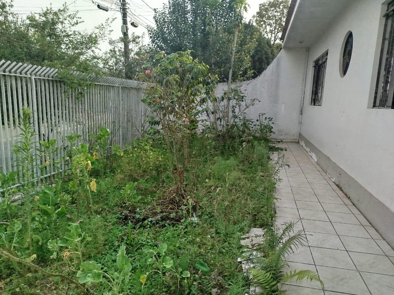 Terreno 330m² com Duas Casas - Colombo, PR