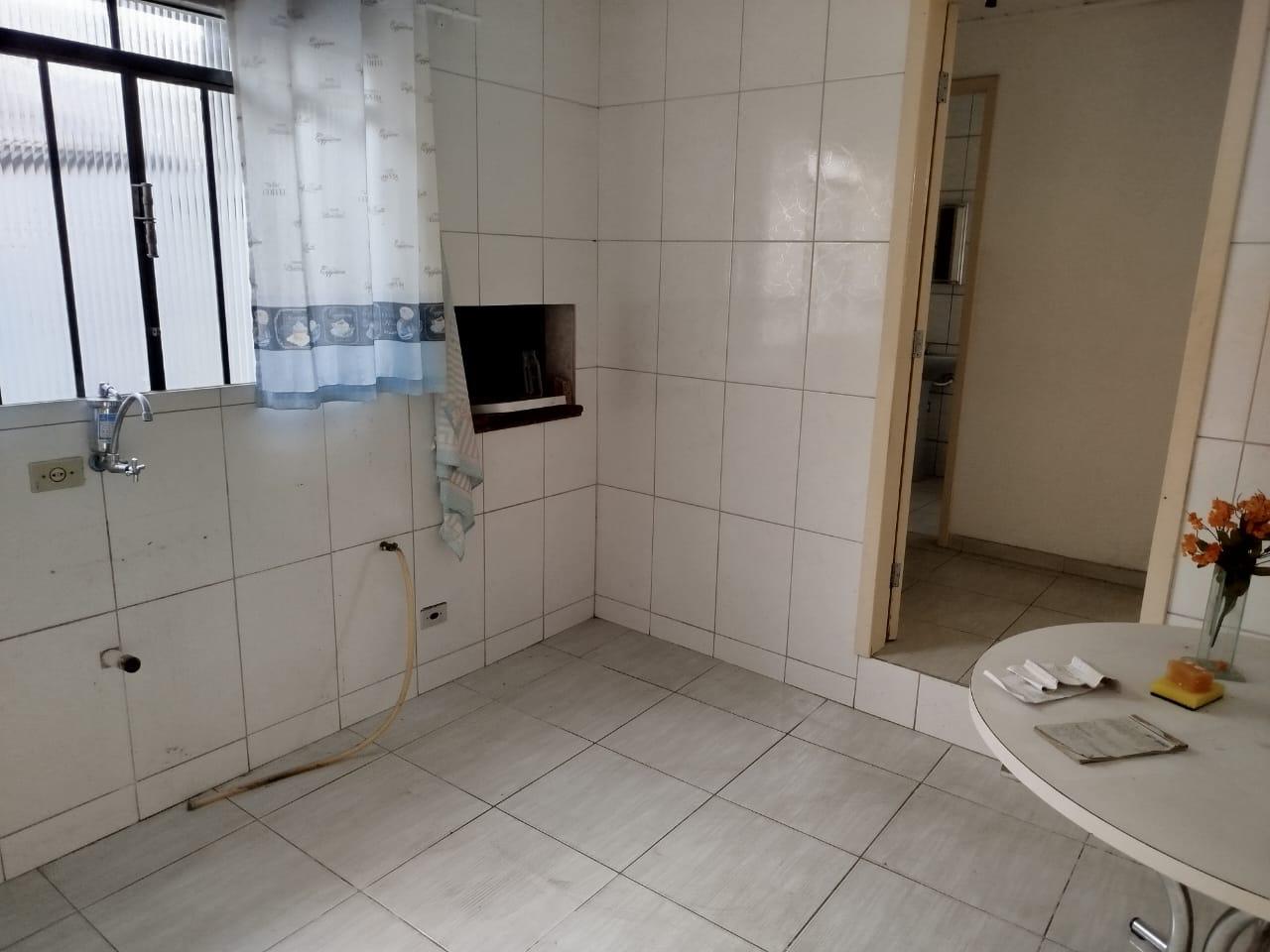 Terreno 330m² com Duas Casas - Colombo, PR