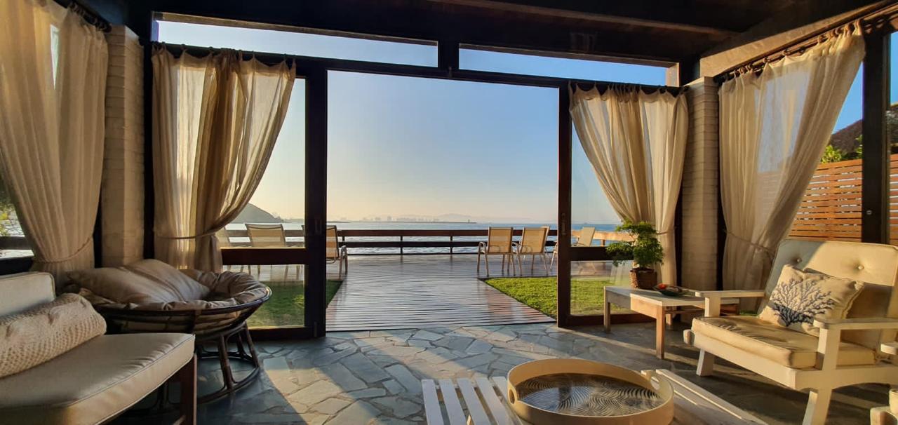 Casa Renaux Beira Mar 641,14m2 - Cabeçudas / Itajaí