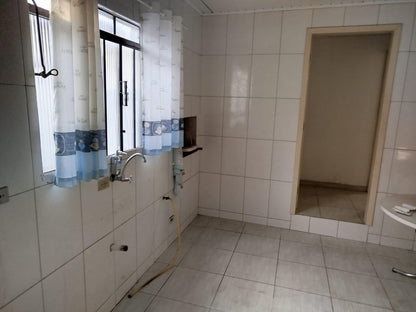 Terreno 330m² com Duas Casas - Colombo, PR