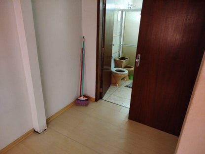 Terreno 330m² com Duas Casas - Colombo, PR